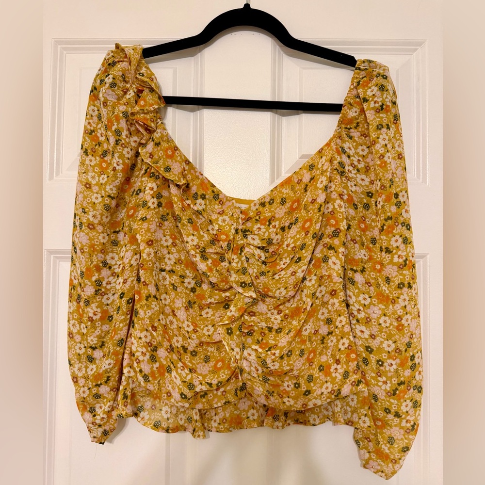 ASTR the Label Floral Top